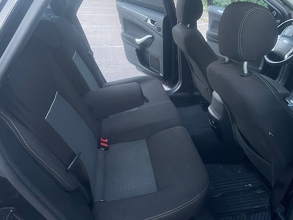 Ford Mondeo 7 of 11