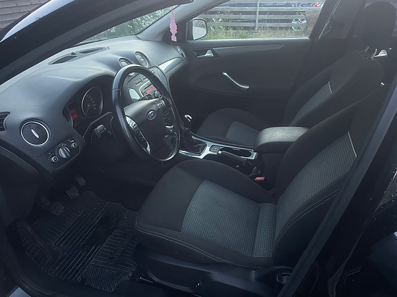 Ford Mondeo 6 of 11