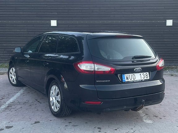 Ford Mondeo 3 of 11