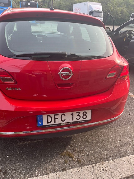 Opel Astra 2 of 5