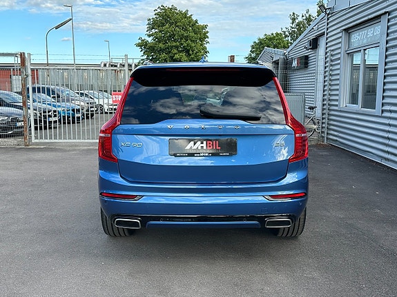 Volvo XC90 4 of 5