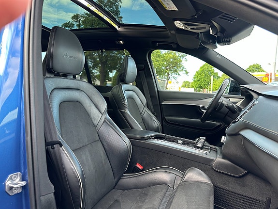 Volvo XC90 17 of 27