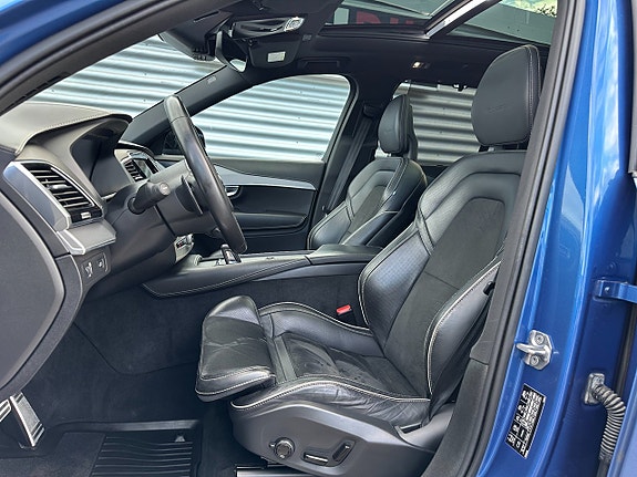 Volvo XC90 15 of 27
