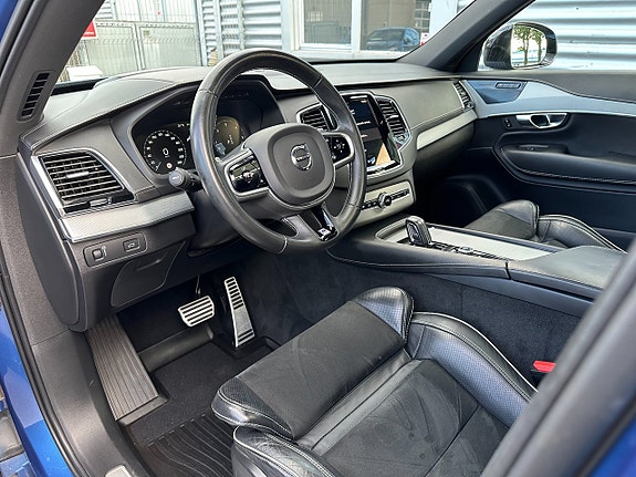 Volvo XC90 11 of 27