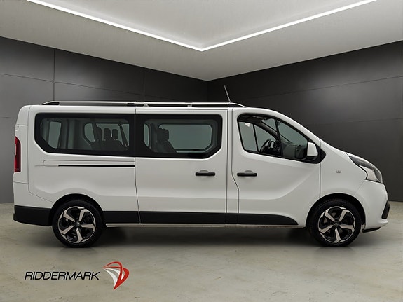 Nissan NV300 2 of 5