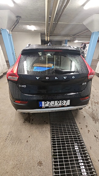 Volvo V40 Cross Country 4 of 5