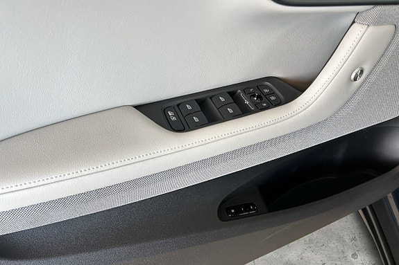 Polestar 2 27 of 30