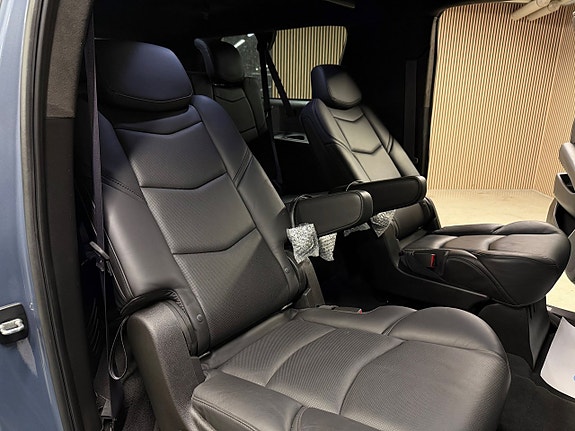 Cadillac Escalade 29 of 30