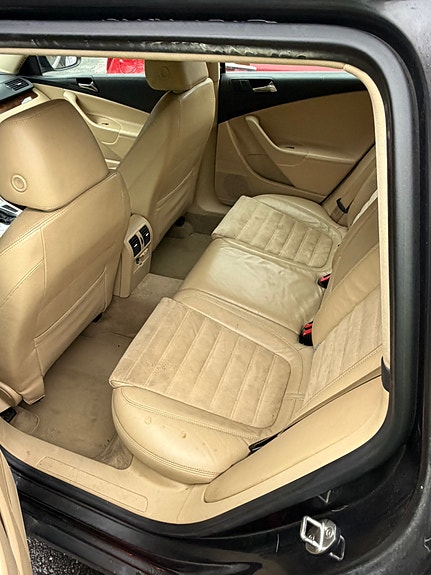 Volkswagen Passat 3 of 4