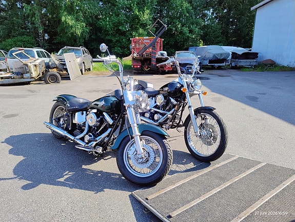 Harley-Davidson FXSTC Softail Custom 27 of 30