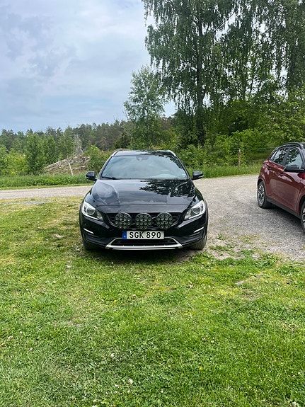 Volvo V60 Cross Country 3 of 4
