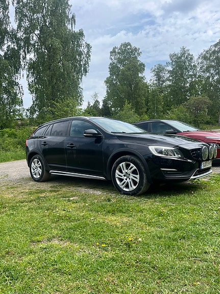 Volvo V60 Cross Country 4 of 4