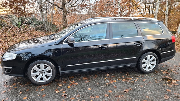 Volkswagen Passat 2 of 15