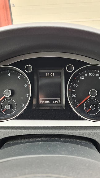 Volkswagen Passat 15 of 15