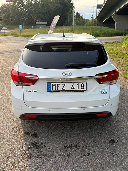 Hyundai i40 4 of 5