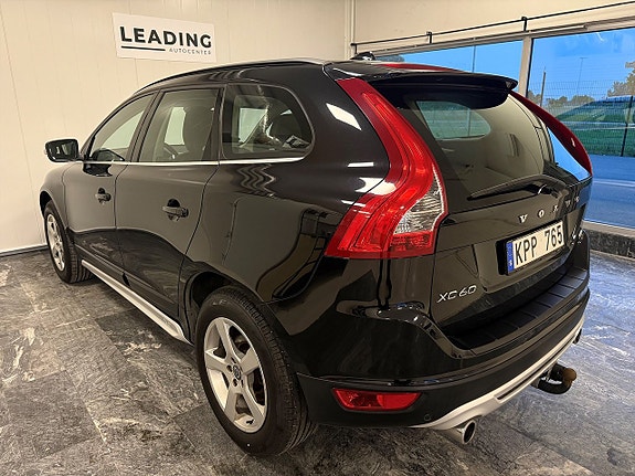 Volvo XC60 2 of 22