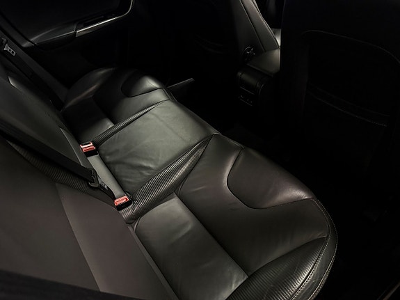 Volvo XC60 8 of 22