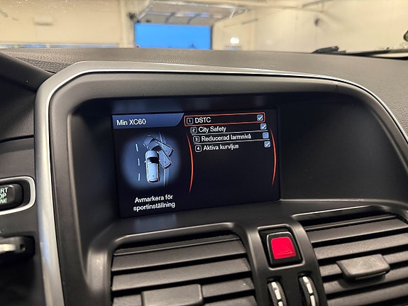 Volvo XC60 17 of 22