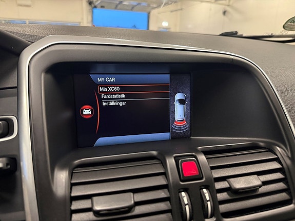 Volvo XC60 18 of 22
