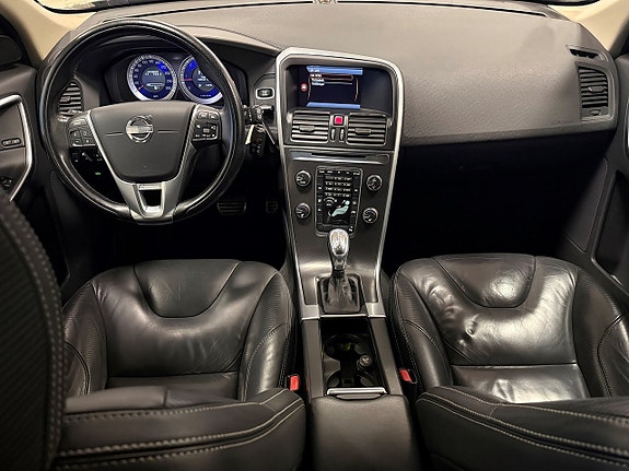 Volvo XC60 11 of 22