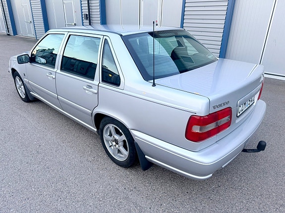 Volvo S70 4 of 5
