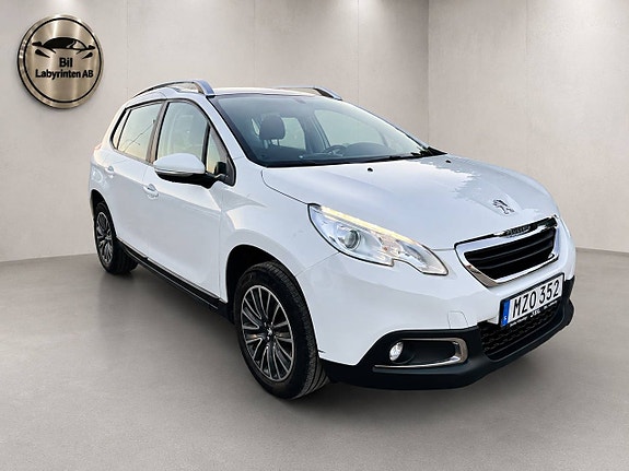 Peugeot 2008 2 of 5