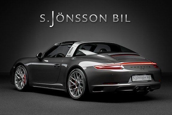 Porsche 911 Targa 4 GTS 2 of 5