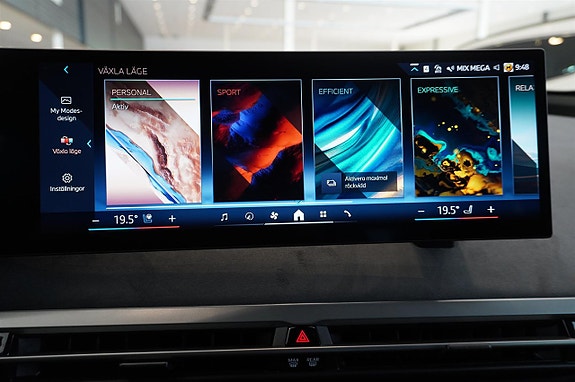 BMW iX 20 of 23