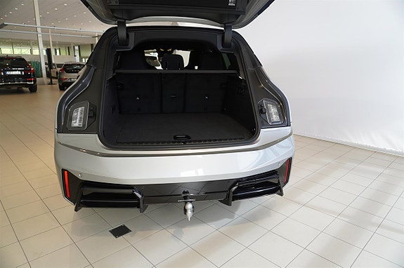 BMW iX 9 of 23