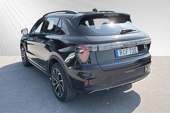 Lynk & Co 01 3 of 5