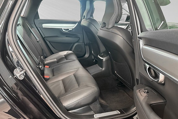 Volvo V90 11 of 15