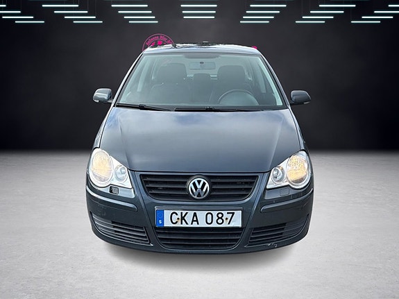 Volkswagen Polo 3 of 5