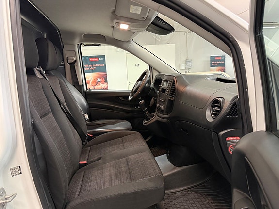 Mercedes-Benz Vito 111 21 of 25