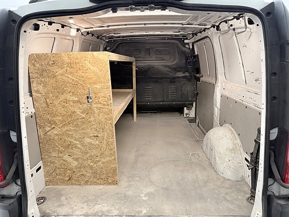 Mercedes-Benz Vito 111 23 of 25