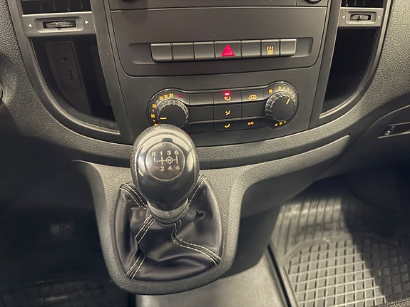 Mercedes-Benz Vito 111 18 of 25
