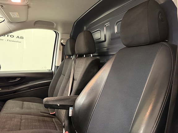 Mercedes-Benz Vito 111 14 of 25