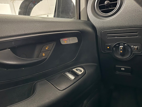 Mercedes-Benz Vito 111 17 of 25