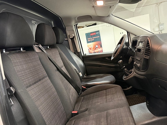 Mercedes-Benz Vito 111 22 of 25