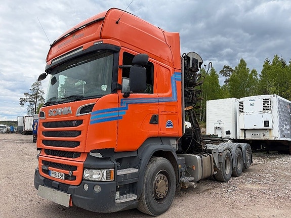 Scania R520LB8X4*4HSA Dragbil med timmerkran 2 of 24