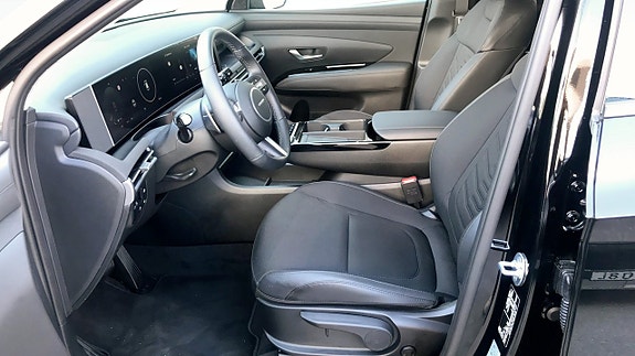 Hyundai Tucson 5 of 9