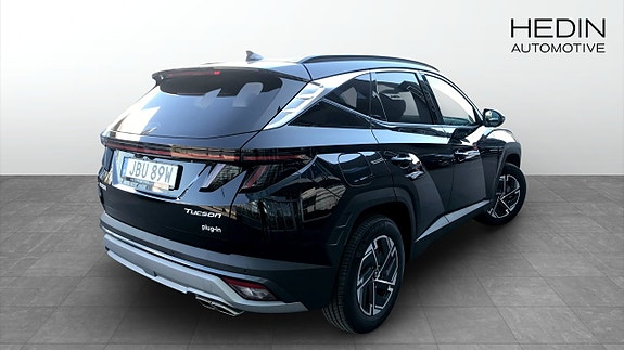 Hyundai Tucson 2 of 9