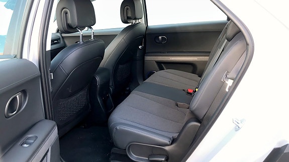 Hyundai Ioniq 5 6 of 9