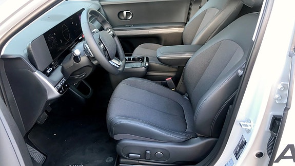 Hyundai Ioniq 5 5 of 9