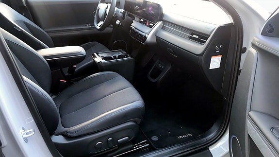 Hyundai Ioniq 5 3 of 9