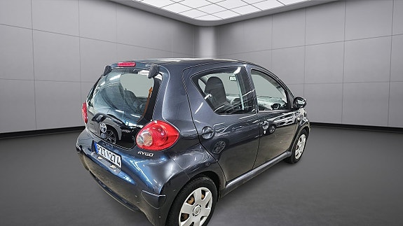 Toyota Aygo 6 of 9