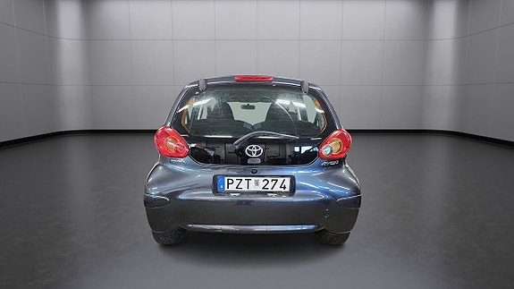 Toyota Aygo 5 of 9