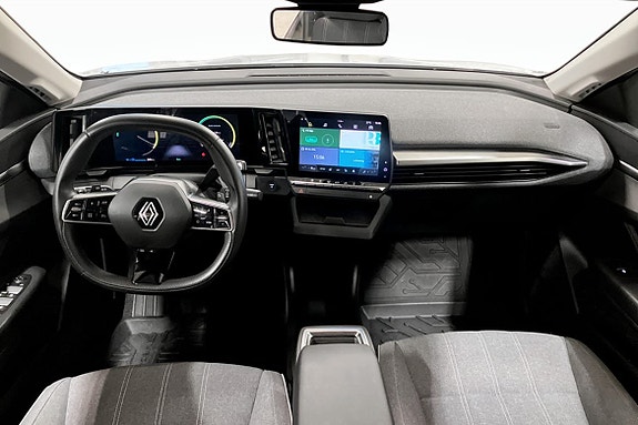 Renault Megane E-Tech 5 of 5