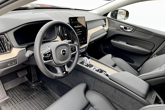Volvo XC60 5 of 5