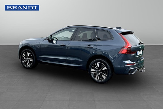 Volvo XC60 2 of 5