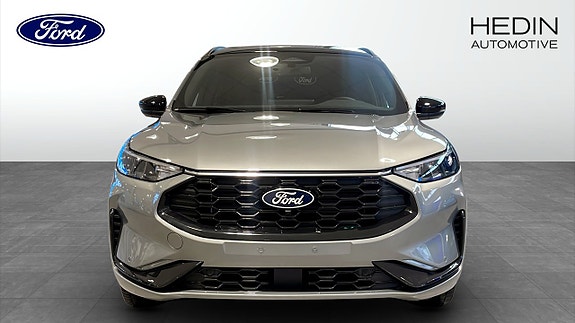 Ford Kuga 8 of 12